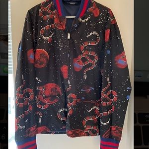Gucci pre-fall ‘17 RTW Space Snake Windbreaker
